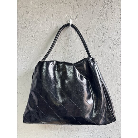 GUESS Amy shiny faux-leather drawstring women's tote bag - Black - Picture 10 of 10